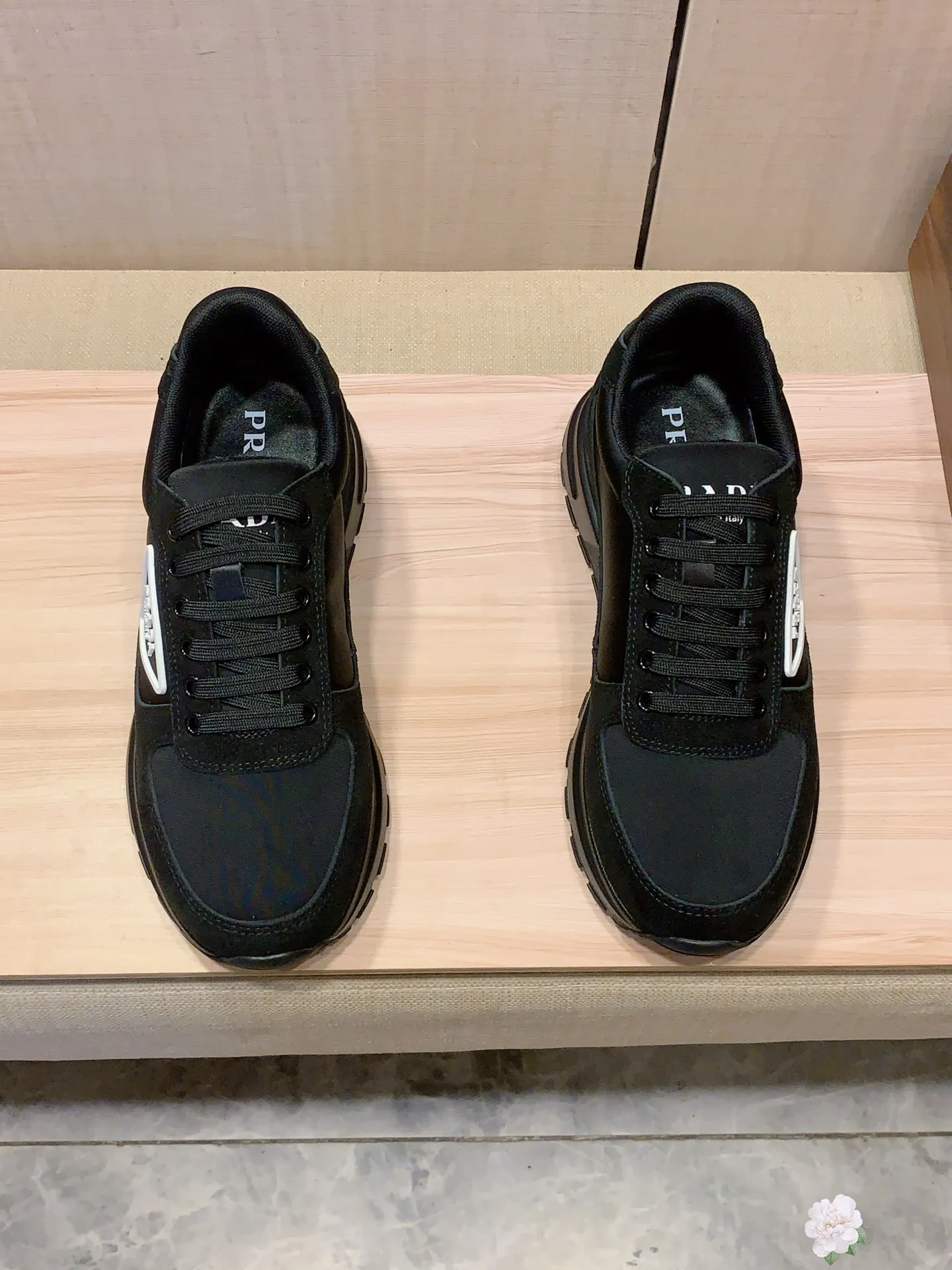 Men's Men's Shoes💰420💰💰🎩🎩[Lightning][Lightning] "PRADA*" The latest and most popular casual shoes, top brand [seduce] luxury~purchase, top~quality. [Strong] The upper is made of imported breathable cowhide with material ➕ breathable sheepskin feet (•) and fine workmanship. The original stylish and stylish soft rubber wear-resistant and non-slip outsole is light and comfortable on the feet. The real thing looks better when photographed. 085: code: 38-44, 3️⃣ colors selected
